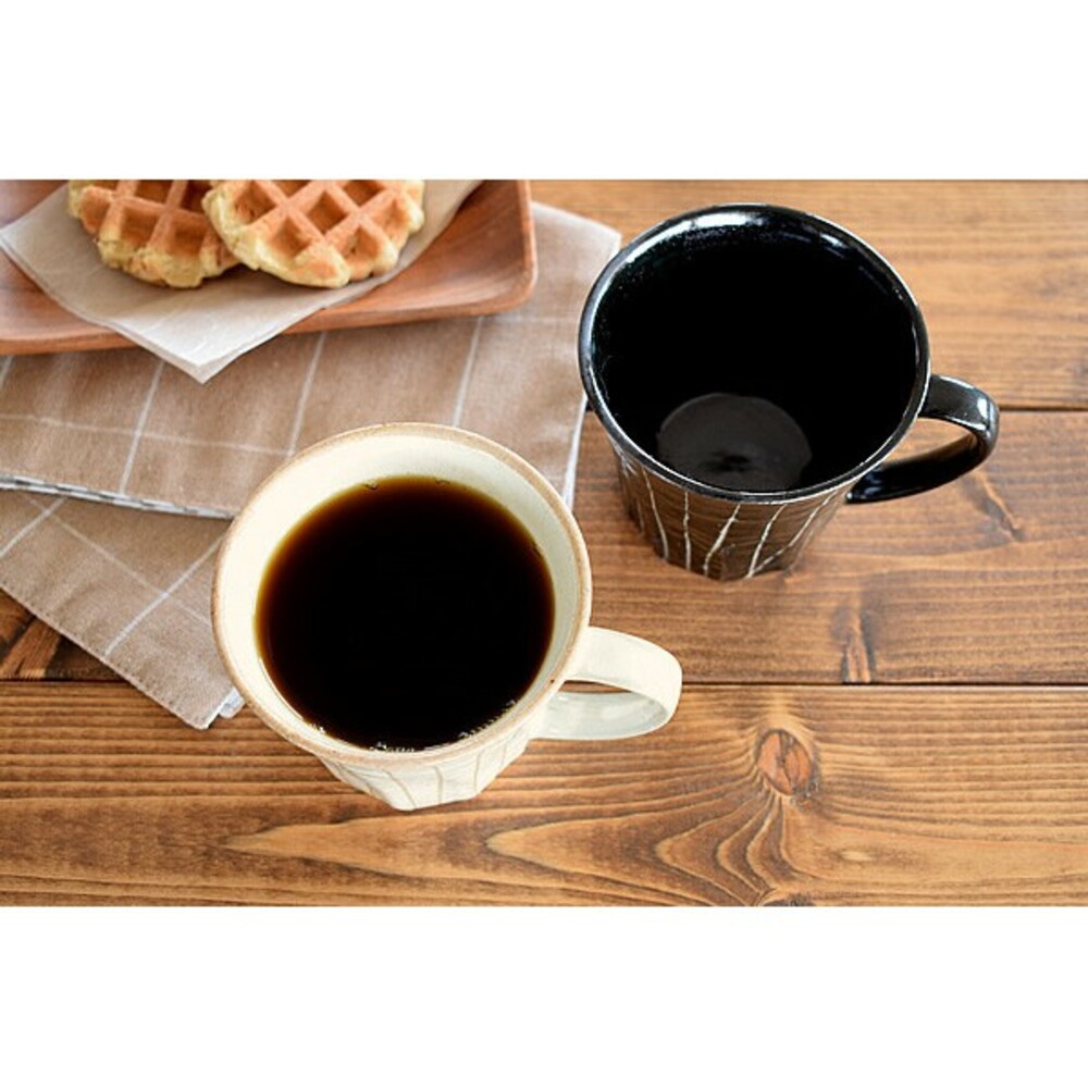 【現貨】日本製美濃燒條紋咖啡杯 陶瓷 米白/黑色 馬克杯 水杯 茶杯 咖啡杯 下午茶 陶器 日式陶瓷杯
