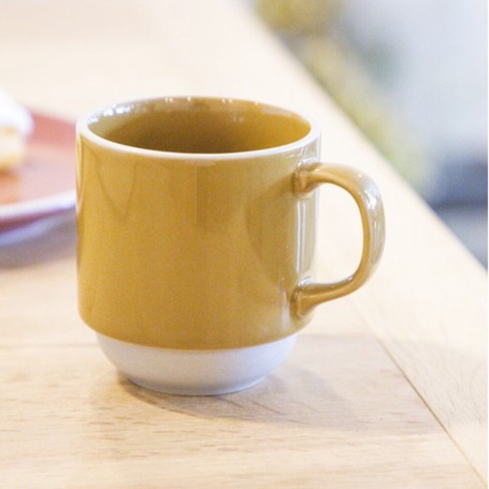 SF-014754-【現貨】日本製 法式經典馬克杯 兩色可選 土黃 / 藍色 可微波 下午茶優選 咖啡杯 亮光茶杯