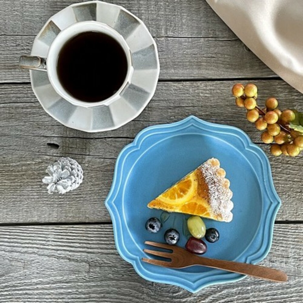 【現貨】日本製美濃燒古董盤 17.7cm 盤 甜點盤 ins盤 蛋糕盤 水果盤 小盤 餐盤 陶瓷盤 廚房用品 圖片