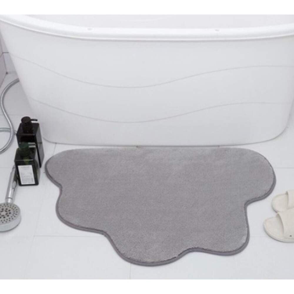【現貨】灰色雲朵 浴室地墊 吸水速乾 防滑設計 可水洗 地墊 墊子 造型地墊 玄關墊 北歐簡約