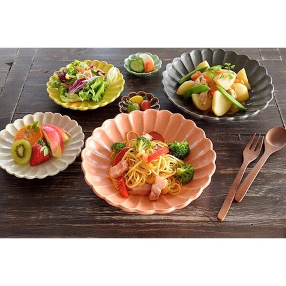 【現貨】日本製美濃燒 23.5cm菊花形盤子 日式餐盤 盤 盤子 陶盤 義大利麵盤 水果盤 沙拉盤 飯盤