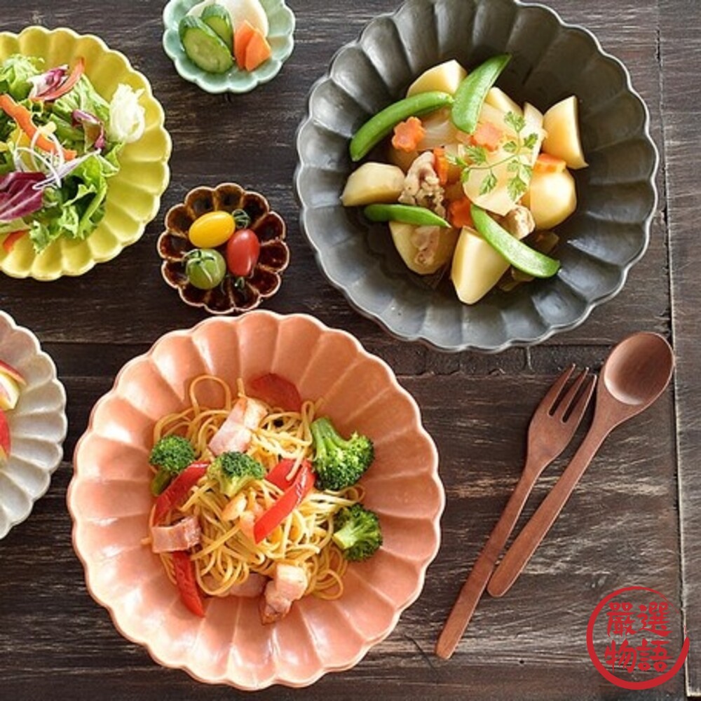 日本製美濃燒 23.5cm菊花形盤子 日式餐盤 盤 盤子 陶盤 義大利麵盤 水果盤 沙拉盤 飯盤 封面照片