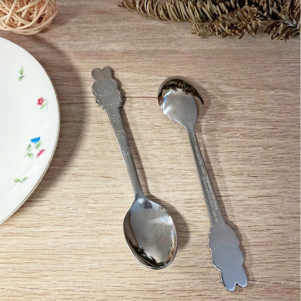 日本製 米菲兔不鏽鋼湯匙 卡通餐具 湯匙 造型餐具 布丁匙 蛋糕匙 可愛湯匙 兒童餐具 不鏽鋼 圖片
