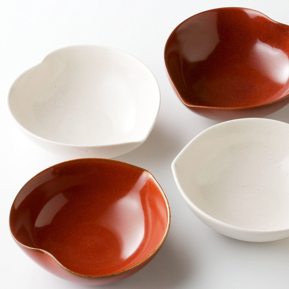 日本製 紅白花瓣小碗組 四入組 木盒裝 四葉草 心型碗 賀禮 花瓣碗 愛心 情侶碗 夫妻碗 小盤
