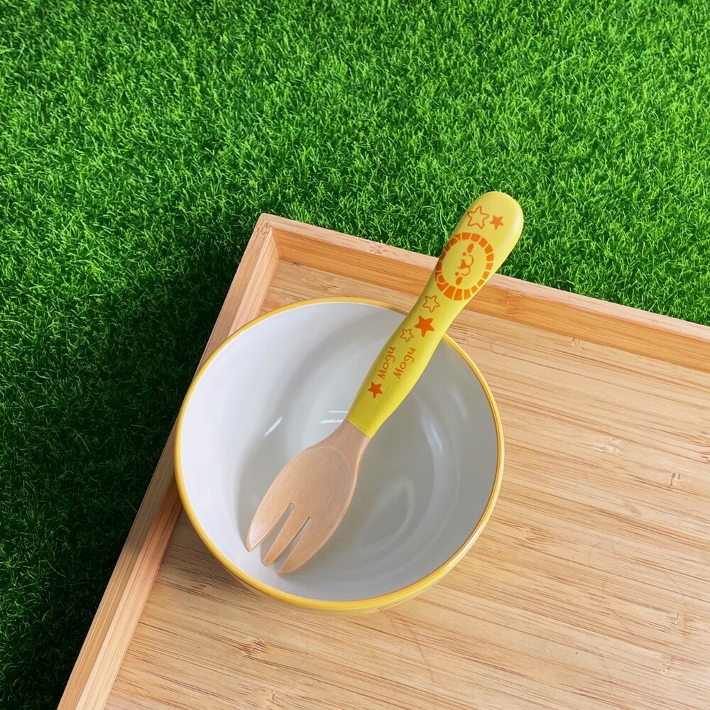 【現貨】兒童餐具 叉子 可愛獅子圖案 兒童黃色叉子 木叉 學習餐具 餐叉 上學餐具 幼稚園 圖片