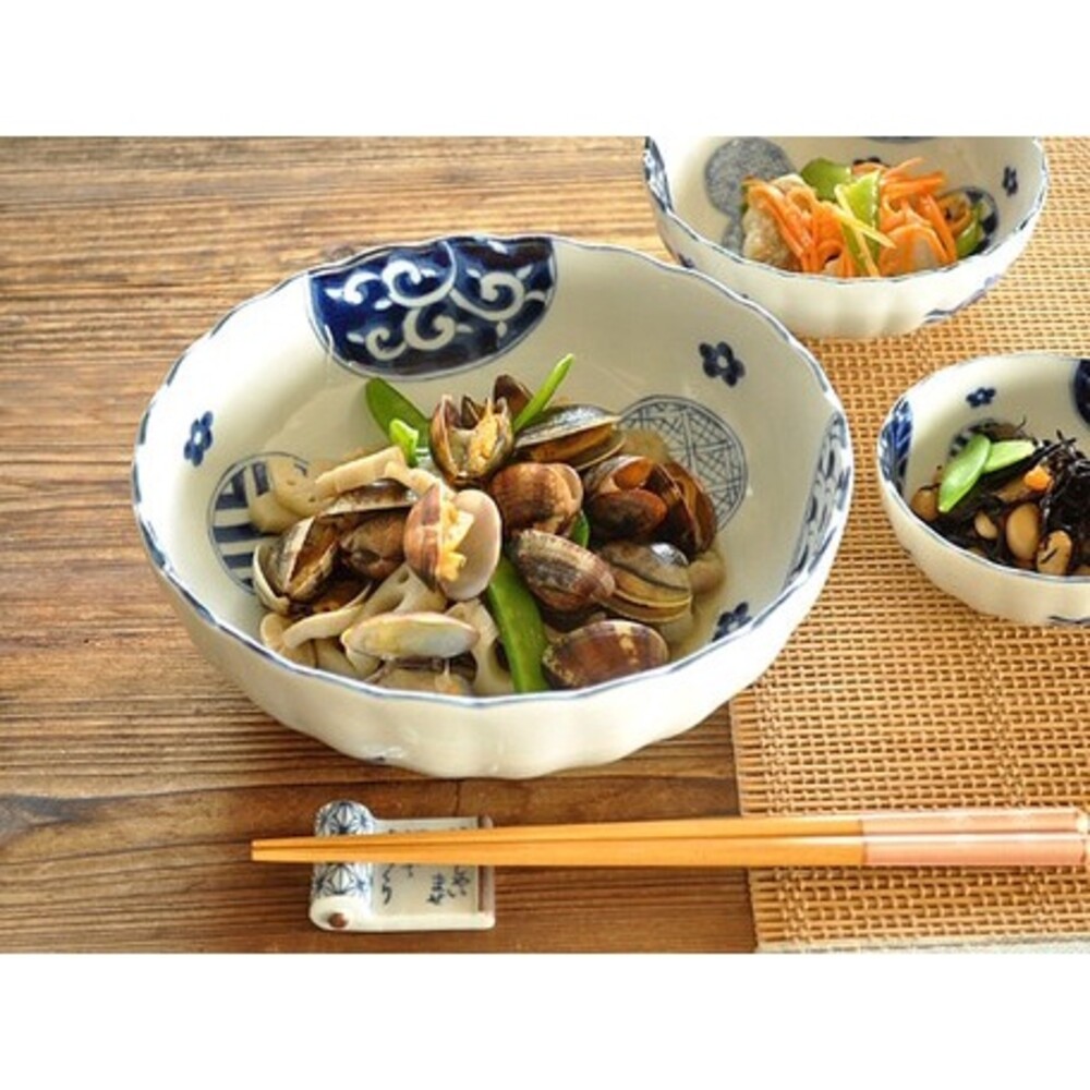 SF-015844-日本製 美濃燒藍丸紋菊形餐碗｜日式料理 中餐 餐盤 中式料理 碗盤 波浪紋 港式餐廳 餐碗 陶瓷