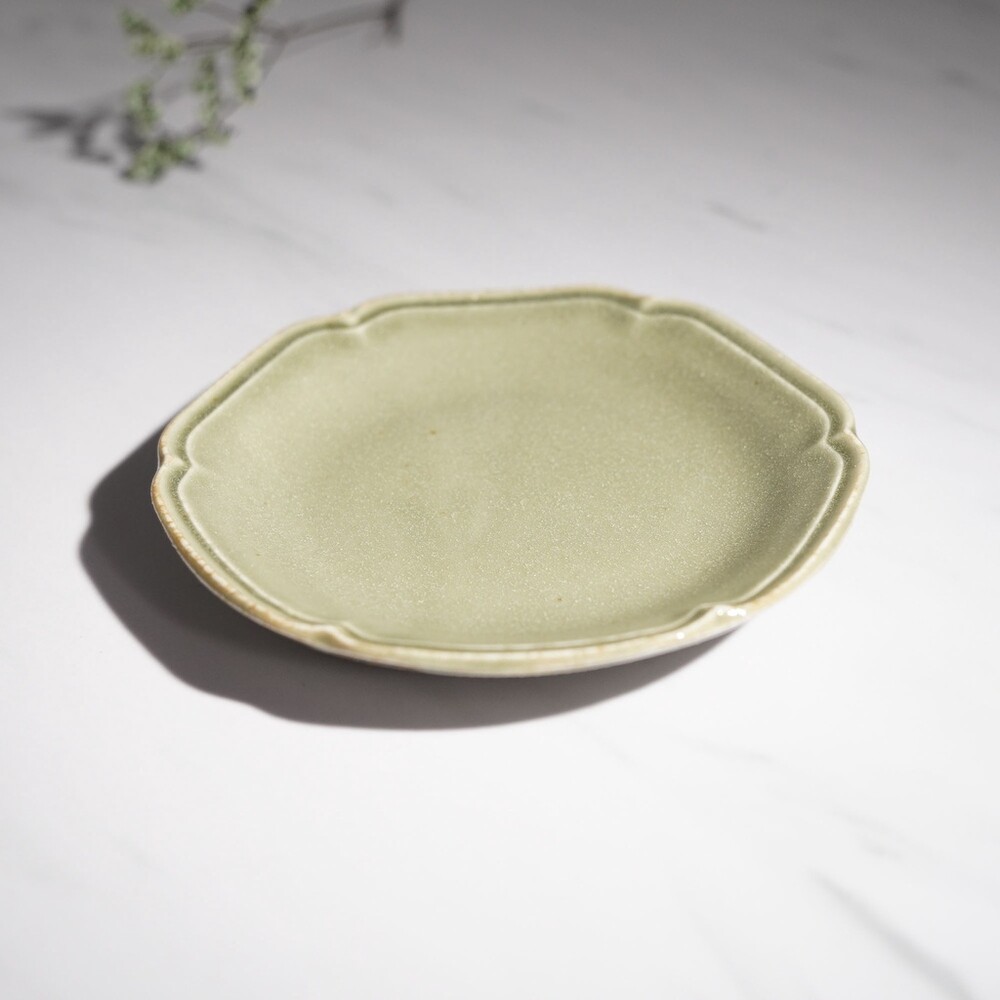 日本製 美濃燒六角餐盤 Kalmia 簡約單色餐盤 綠色 陶瓷 盤子 碗盤 陶器 擺盤 儀式感 圖片