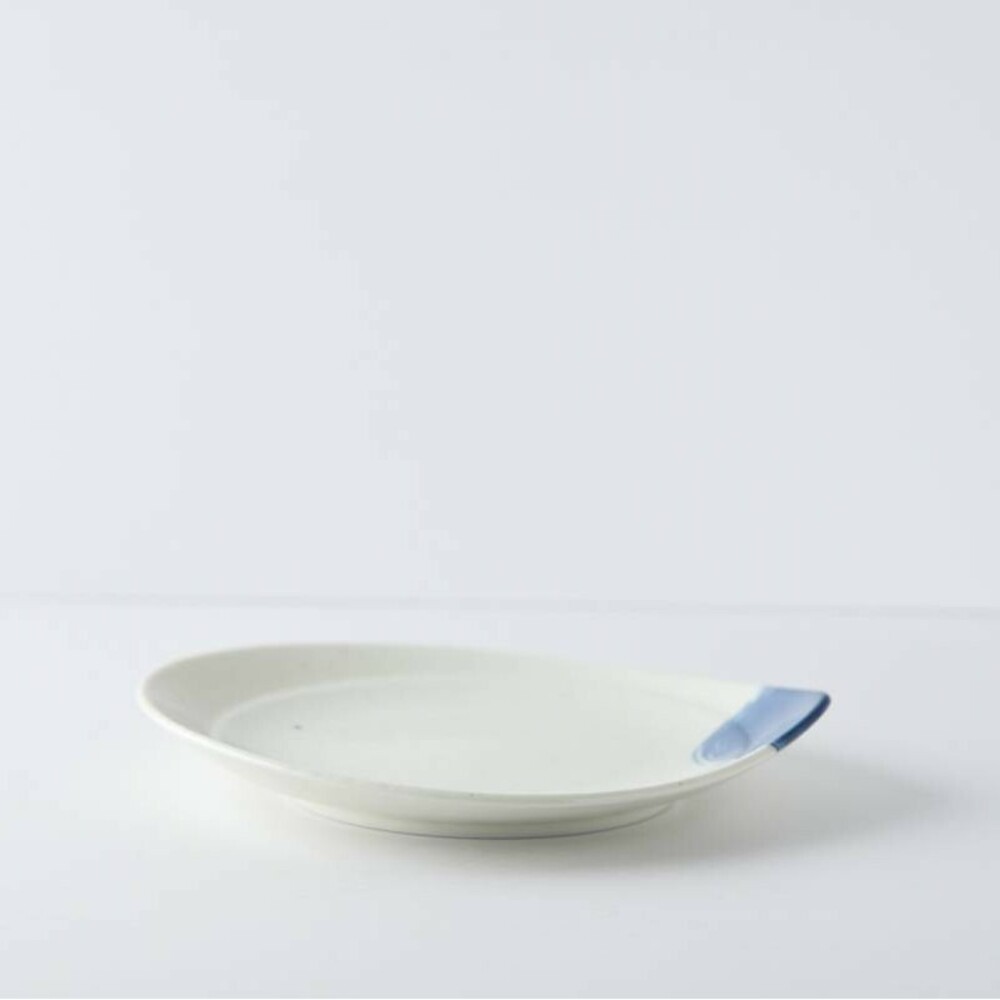 【現貨】日本製美濃燒水滴小盤 沙拉盤 點心 餐盤 輕量盤 陶瓷盤 餐具 網美盤 簡約餐盤 水果盤 質感餐盤 圖片