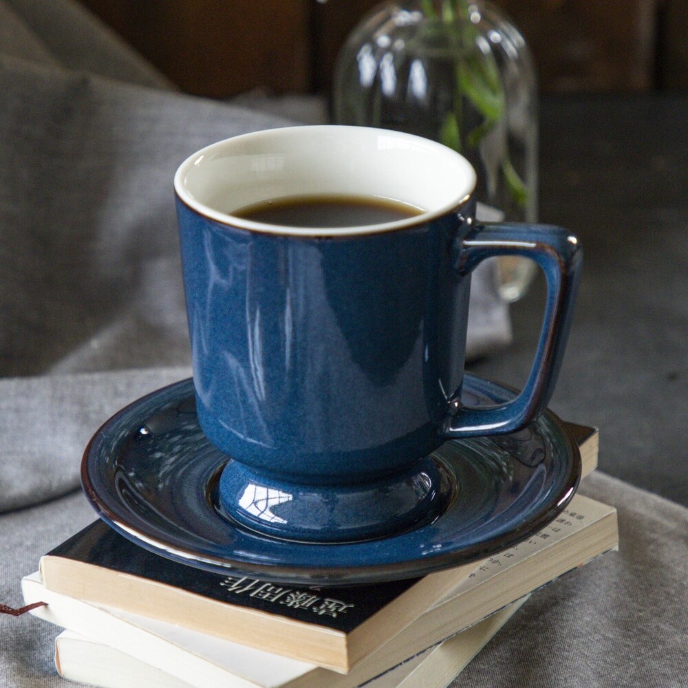 日本製 陶瓷高腳咖啡杯組 復古馬克杯 咖啡杯 小碟子 盤子 馬克杯 復古咖啡杯 日式餐具 下午茶 圖片