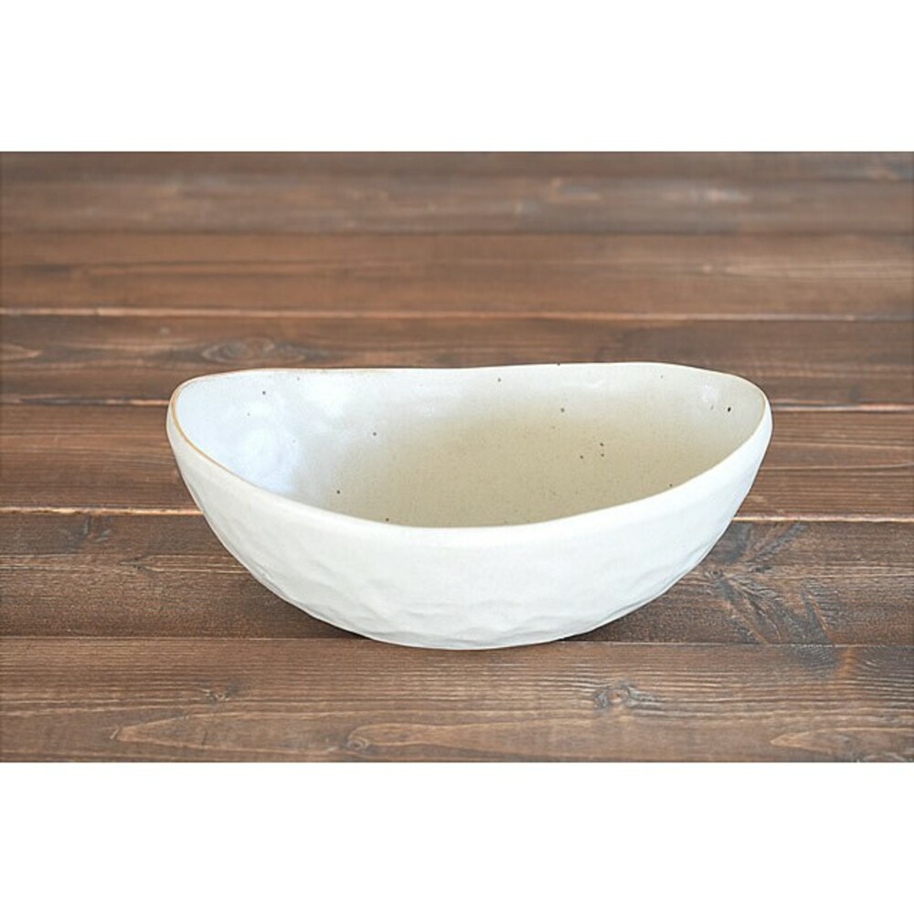 【現貨】日本製 美濃燒 陶瓷盤 碗盤 月牙型餐碗 餐盤 盤子 日式餐盤 碗盤器皿 盤 瓷盤 陶瓷盤子 圖片