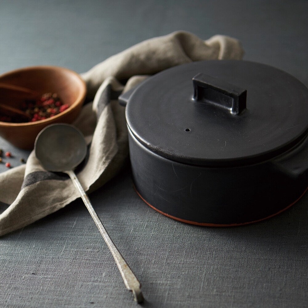 日本製 笠間燒 手作砂鍋 陶鍋 土鍋 燉鍋 1150ml 經典黑 日式鍋 雙柄鍋 | RIKIZO 圖片