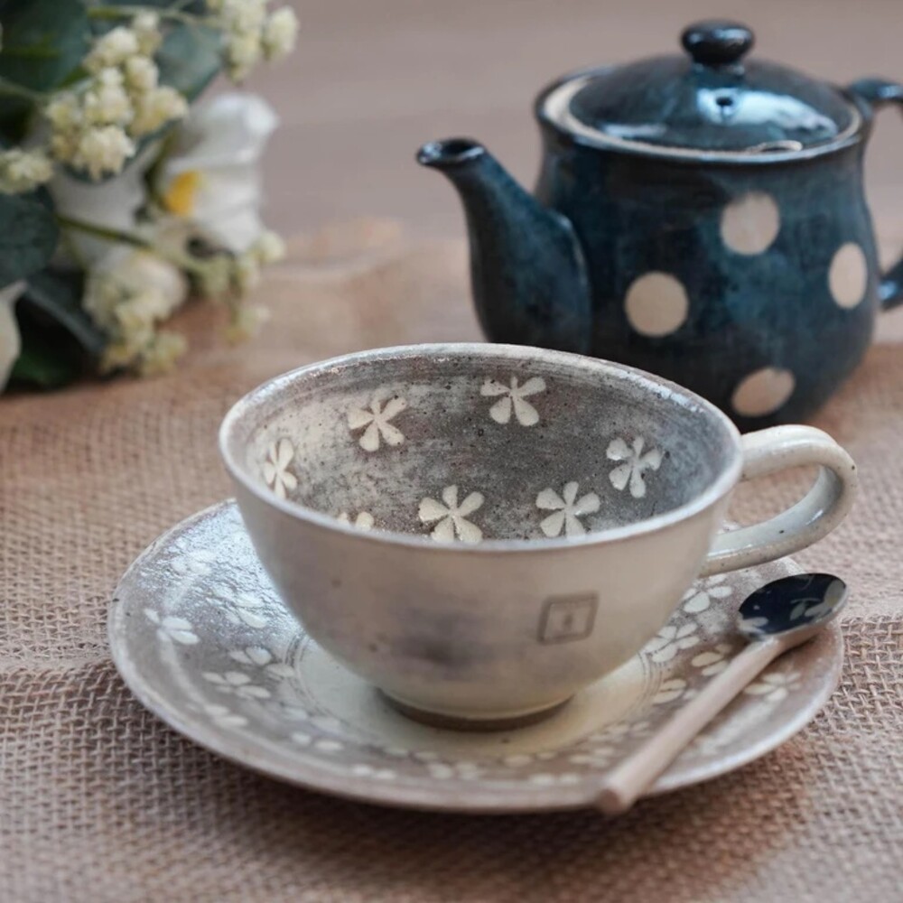 日本製 花卉咖啡杯組 咖啡杯盤組 陶瓷杯 六魯 美濃燒 茶杯 咖啡杯 馬克杯 杯子 杯 下午茶 圖片