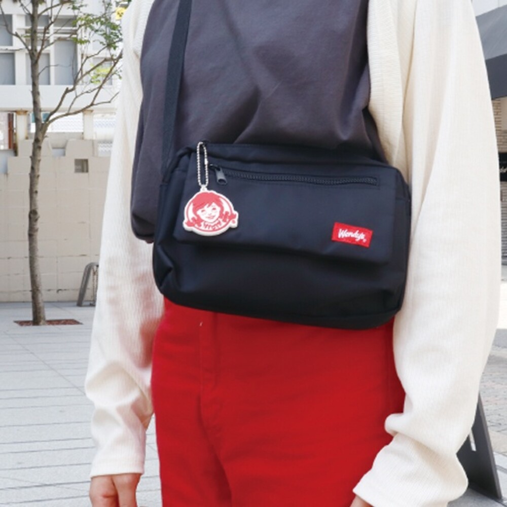 Wendy's單肩包 側背包 斜背包 防水背包 大容量 外出包 溫蒂 尼龍包 包包 封面照片