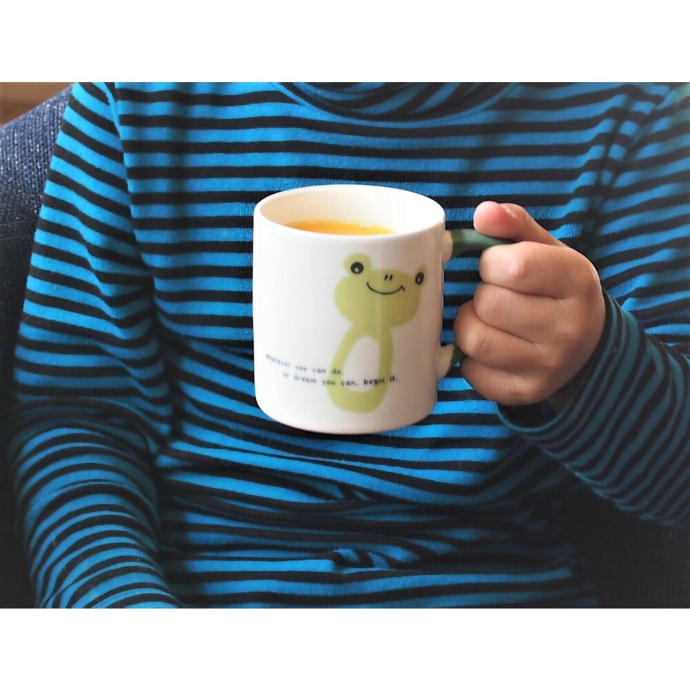 日本製 長頸鹿兒童馬克杯 210ml 陶瓷 水杯 飲料杯 果汁杯 茶杯 杯子 長頸鹿 兒童餐具